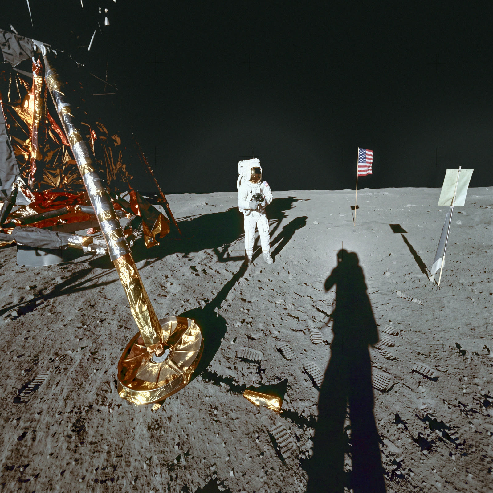 The reconstructed reverse angle from Aldrin's eyes